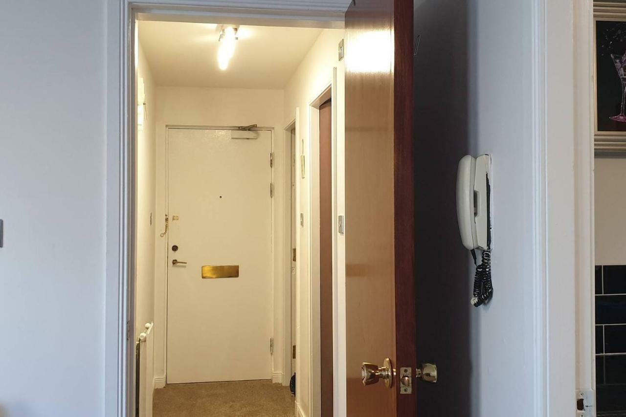 The Beach Apartment, Near Outlander Location カーコーディ エクステリア 写真